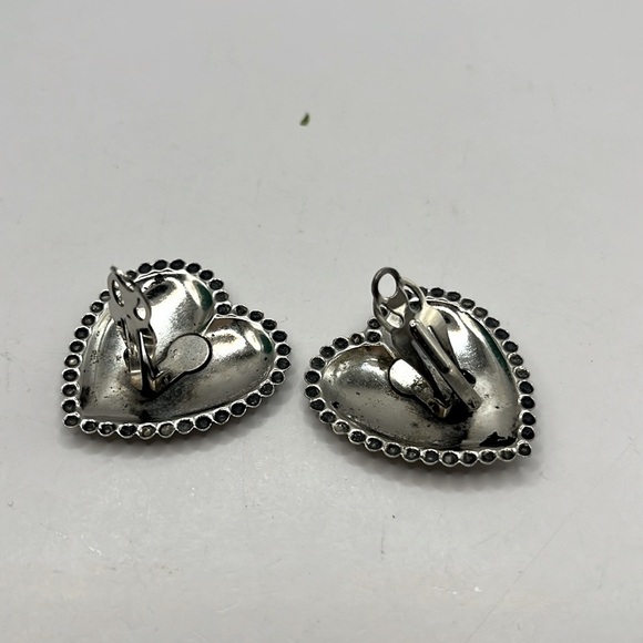 Heart Large Chunky Clip on Earrings Lightweight Silver Tone Love - Picture 11 of 12